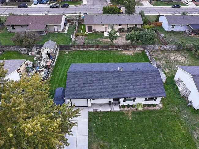 Building Photo - 1695 S 450 W