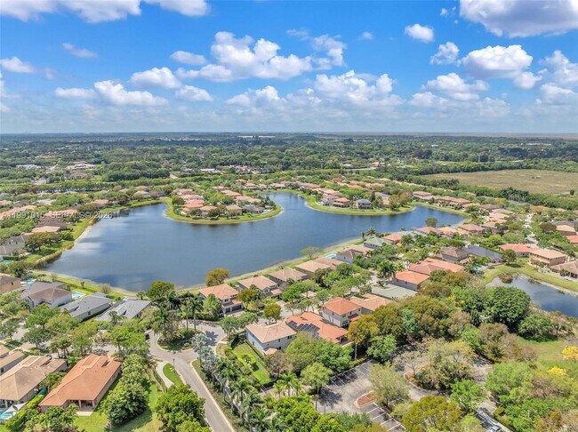 Building Photo - 19381 Stonebrook St