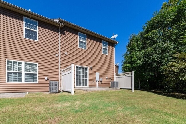 Building Photo - 1030 Ashmore Dr