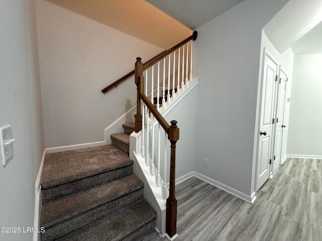 Building Photo - 1069 S Innovation Dr