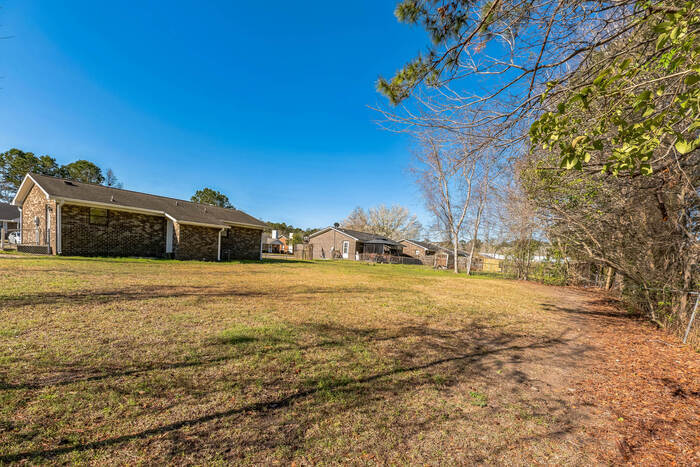 Building Photo - 114 Johnny Reb Dr