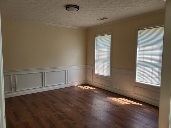 Building Photo - 1040 Grace Dr
