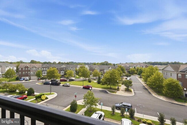 Building Photo - 9202 Charleston Dr