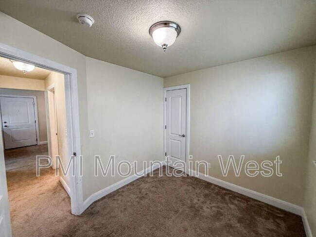 Building Photo - 2779 W 5525 S