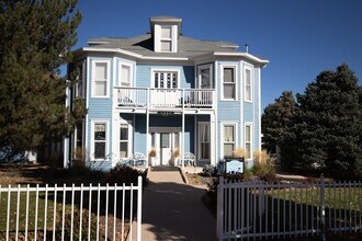 Building Photo - 7207 Grandview Ave