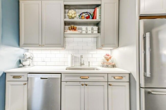 Building Photo - 28 Collier Rd NW