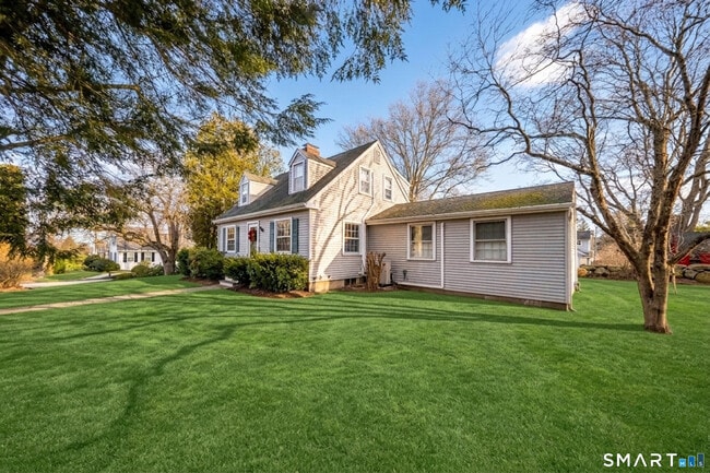 Building Photo - 99 Bay View Ave