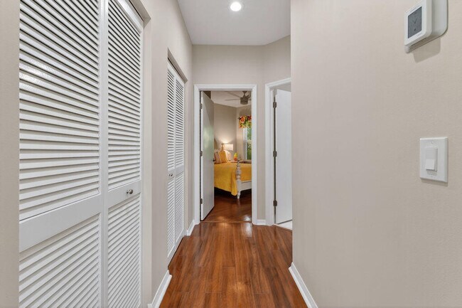 Building Photo - 2074 Mainsail Cir