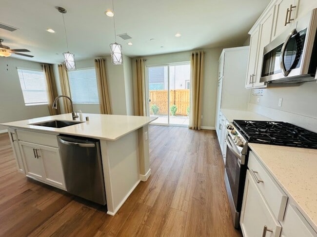 Building Photo - $2,795 Tesoro Viejo, Award Winning Communi...