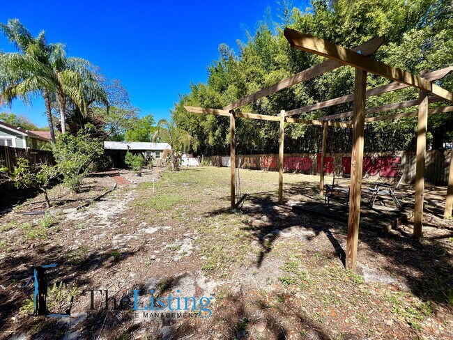 Building Photo - 5905 N Tampa St
