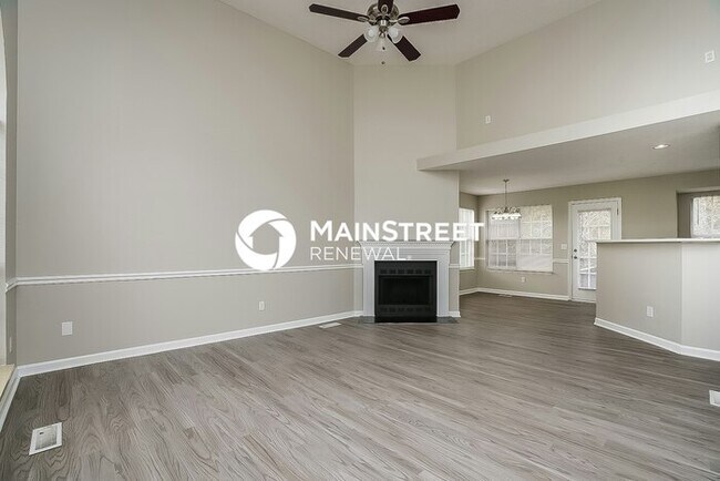 Building Photo - 3 Bedroom Pet-Friendly Home in Mount Juliet, TN with Main Street Renewal