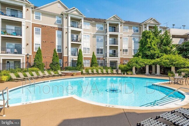 Building Photo - 12917 Centre Park Cir