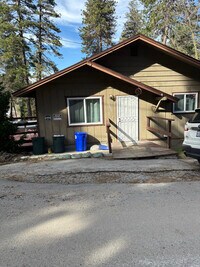 Building Photo - 22858 Lupin Ln