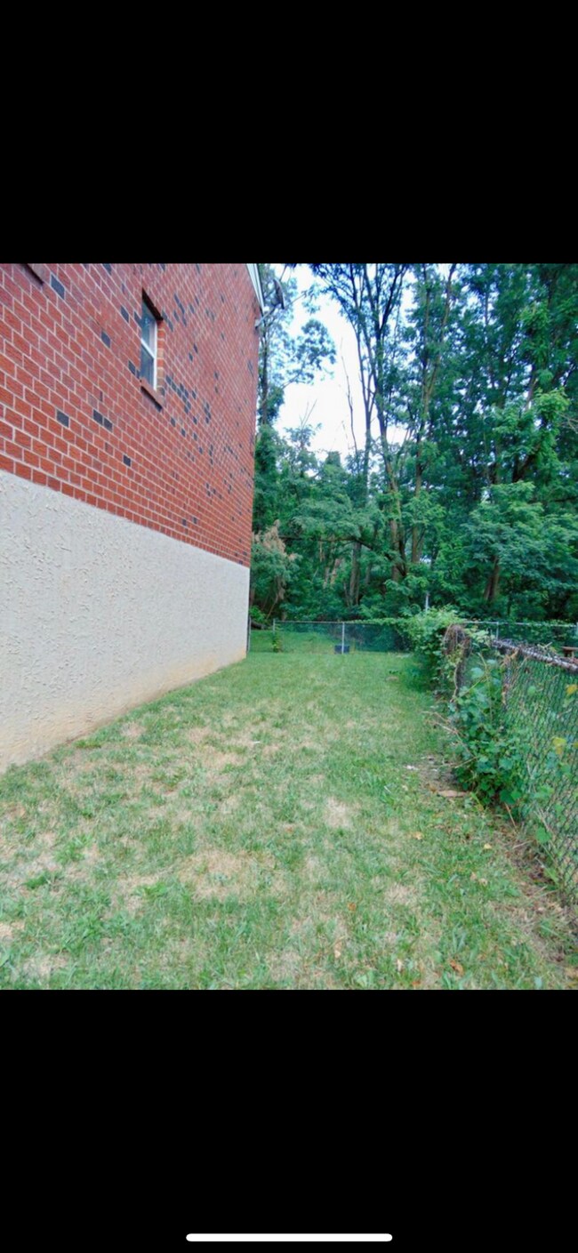 Building Photo - 9481 Woodbridge Rd