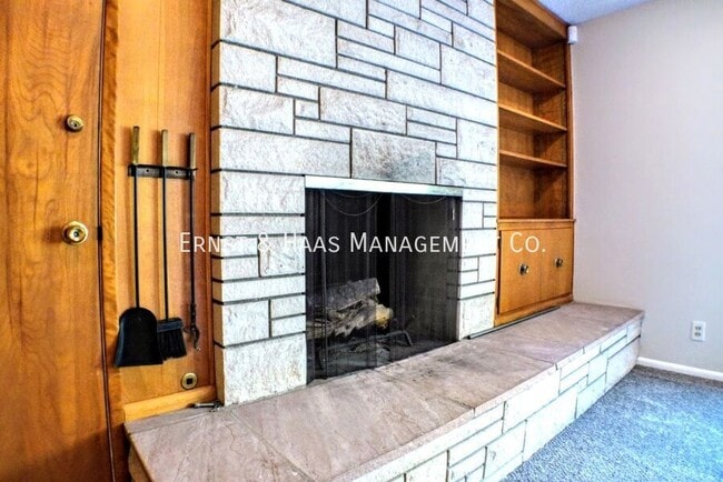 Building Photo - 3700 Weston Pl
