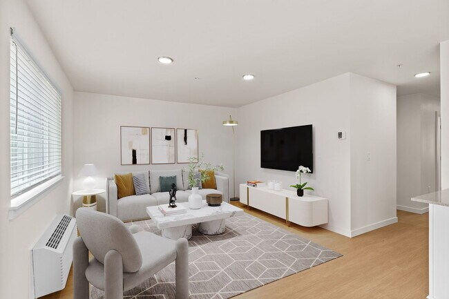 Building Photo - 2901 SE Salem Ave