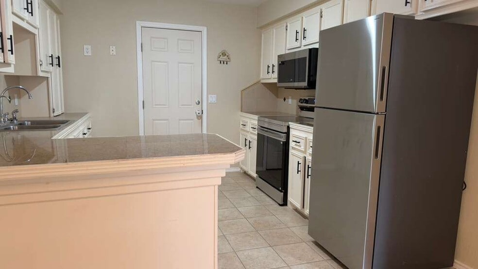 Building Photo - 3113 S Casa Linda St