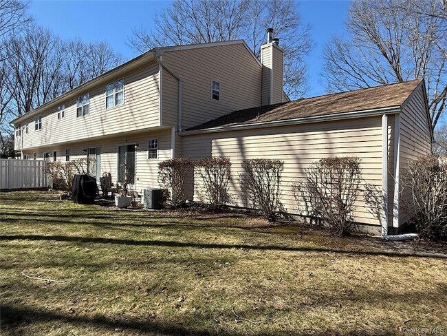 Building Photo - 12 Paine Commons