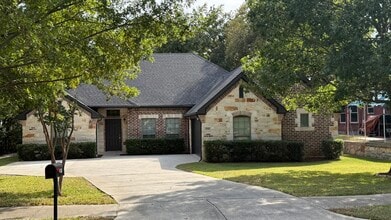 Building Photo - 1416 Shirley Way