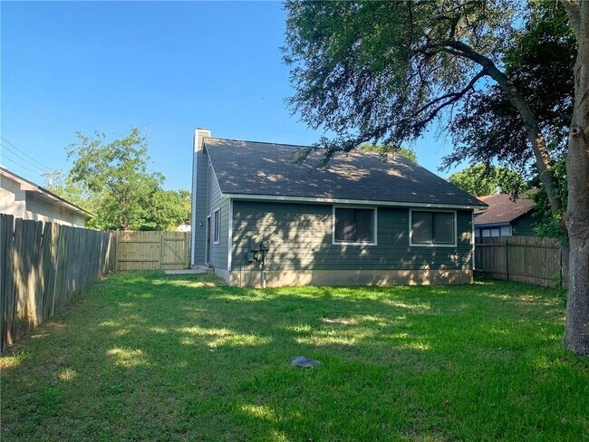 Building Photo - 12305 Tomanet Trail