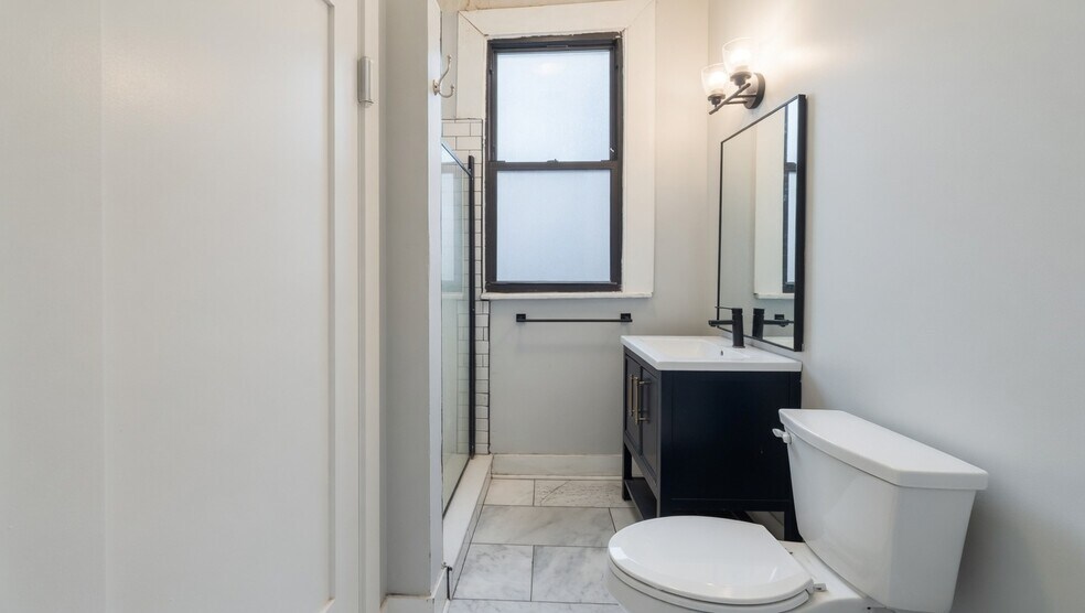 Building Photo - 3420 N Seminary Ave