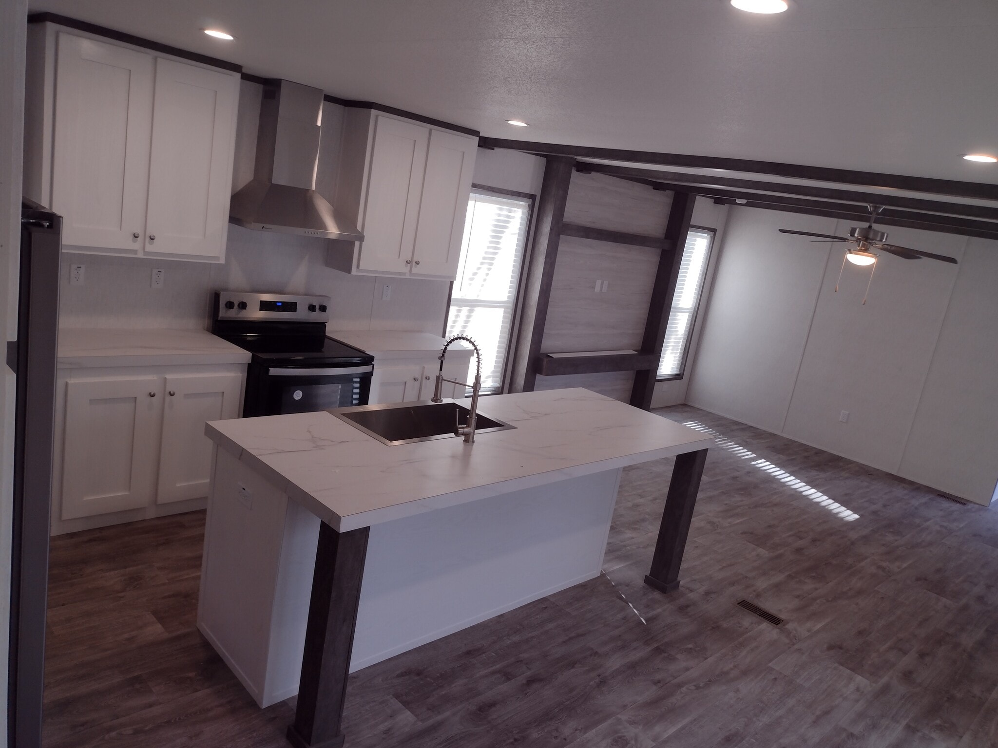 Building Photo - 39784 S Thibodeaux Rd