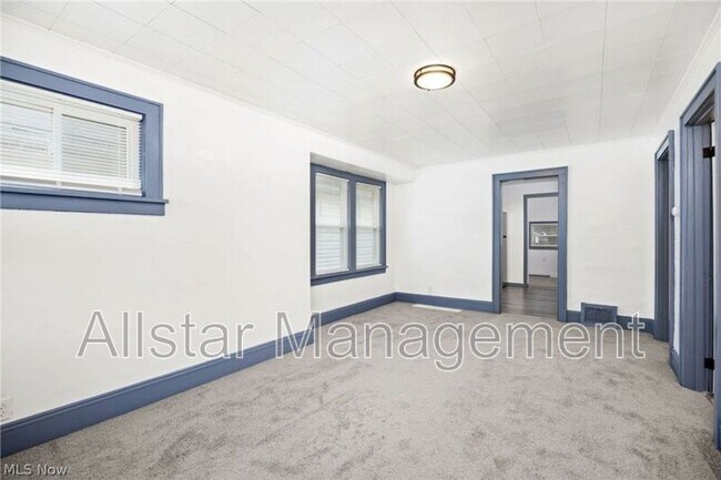 Building Photo - 961 Wyley Ave