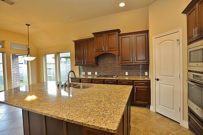 Building Photo - 6707 Miller Shadow Ln
