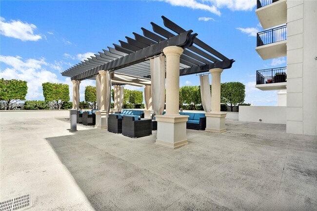 Building Photo - 1300 Ponce de Leon Blvd