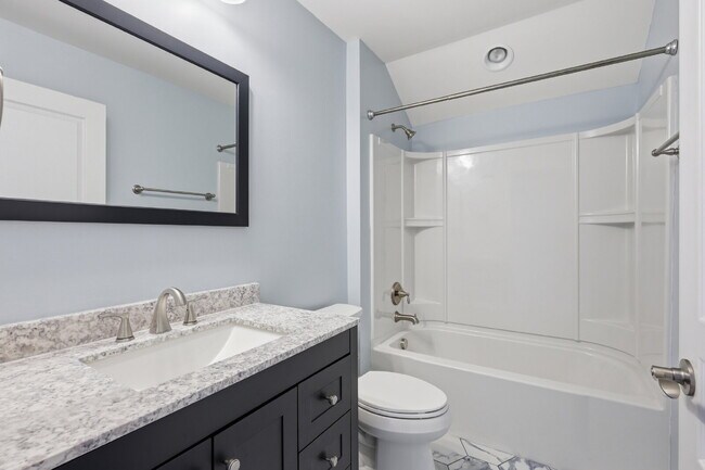 Building Photo - 686 Northlake Blvd