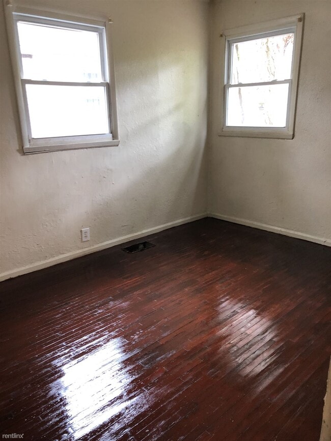 Building Photo - 2 br, 1 bath House - 734 Cleverly Road