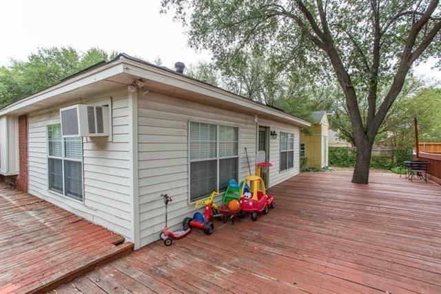 Building Photo - 1801 Chatham Dr