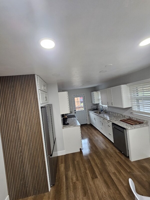 Building Photo - 822 Brownwood Dr NW