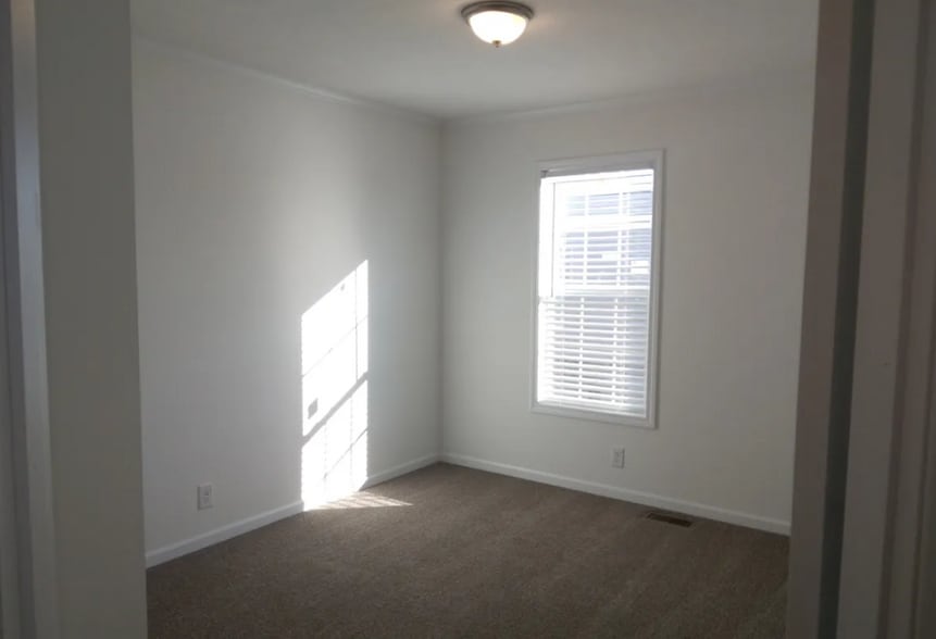 Building Photo - 37415 Grain View Ln