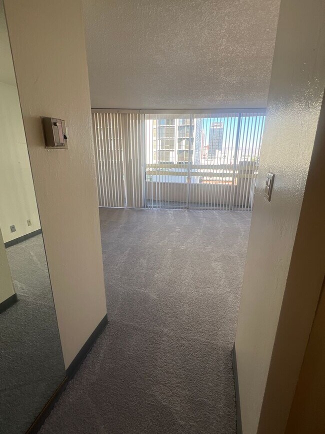Building Photo - Downtown Reno studio available Arlington Towers