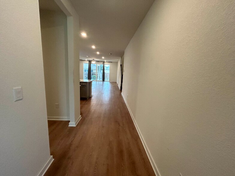 Building Photo - 2316 Bravo Pass