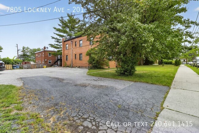 Building Photo - 7805 Lockney Ave
