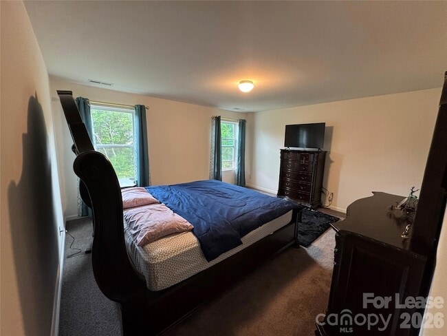 Building Photo - 574 Scotch Meadows Loop