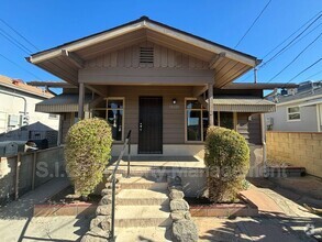 Building Photo - 10220 McClemont Ave