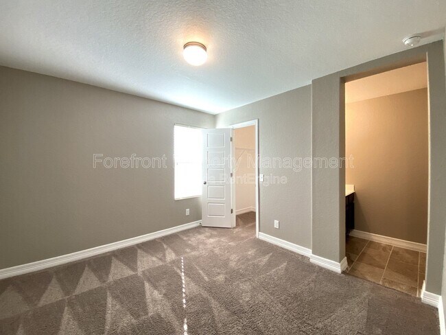 Building Photo - 1206 Ranch Falls
