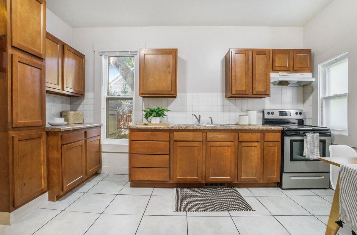 Building Photo - 311 Robey Pl SE