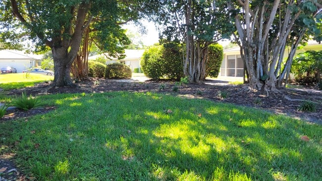 Building Photo - Annual unfurnished  renovated 2/2 villa in...