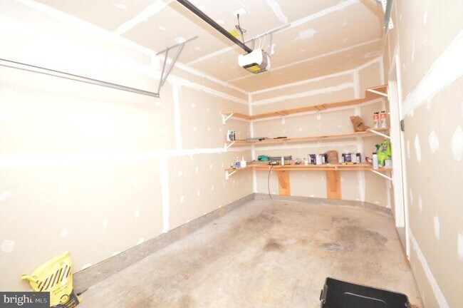 Building Photo - 1571 Renate Dr