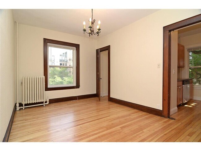 Building Photo - 1401 Willow St