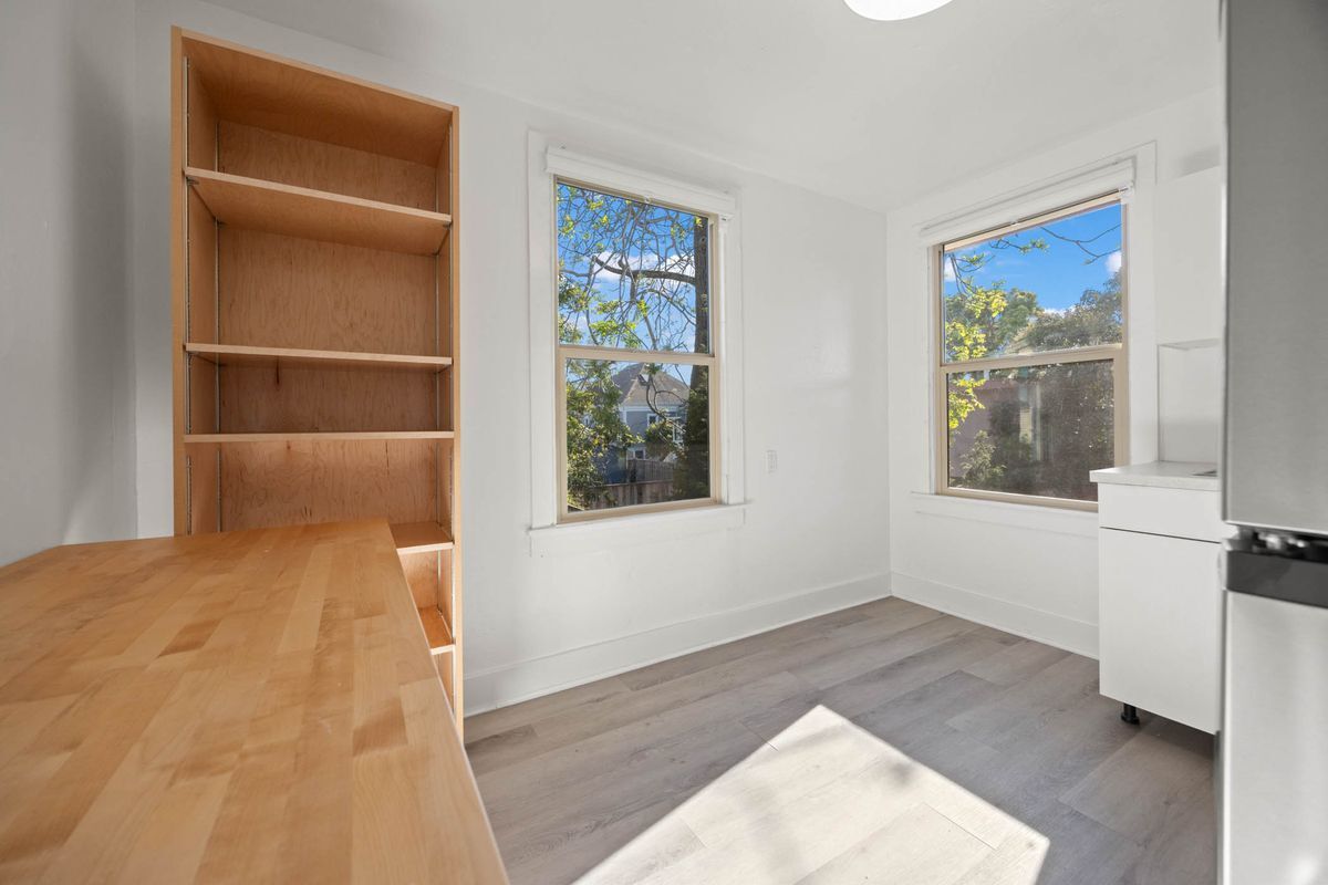 Building Photo - 1816 Carleton St