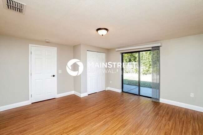 Building Photo - 3 Bedroom Pet-Friendly Home in Port Richey, FL with Main Street Renewal