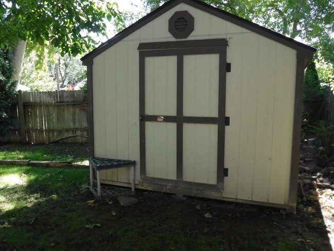 Building Photo - Beautiful Boise Bench home just off N Curt...