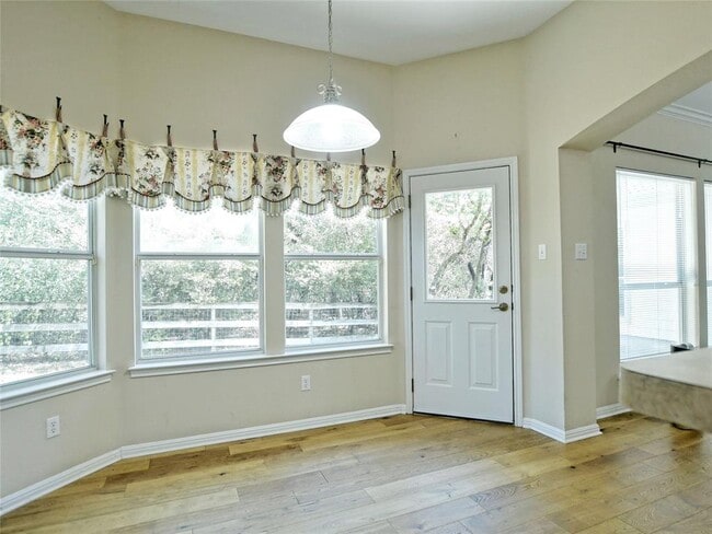 Building Photo - 809 Texas Trail