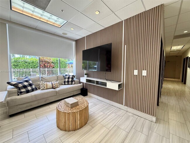 Building Photo - 19390 Collins Ave