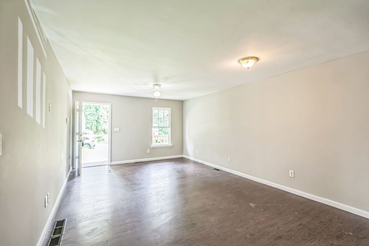 Building Photo - 2045 Baker Rd NW